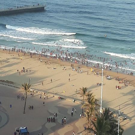 Into The Blue On The Beach دوربان المظهر الخارجي الصورة
