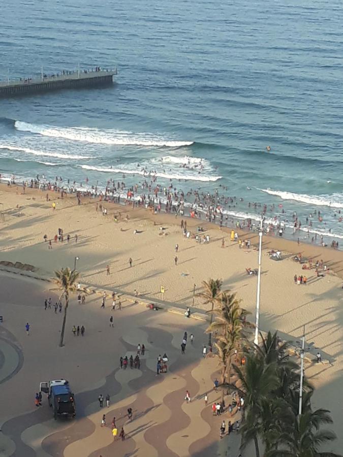 Into The Blue On The Beach دوربان المظهر الخارجي الصورة